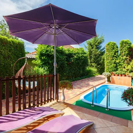 Hébergement de vacances Ilona By Interhome Siófok